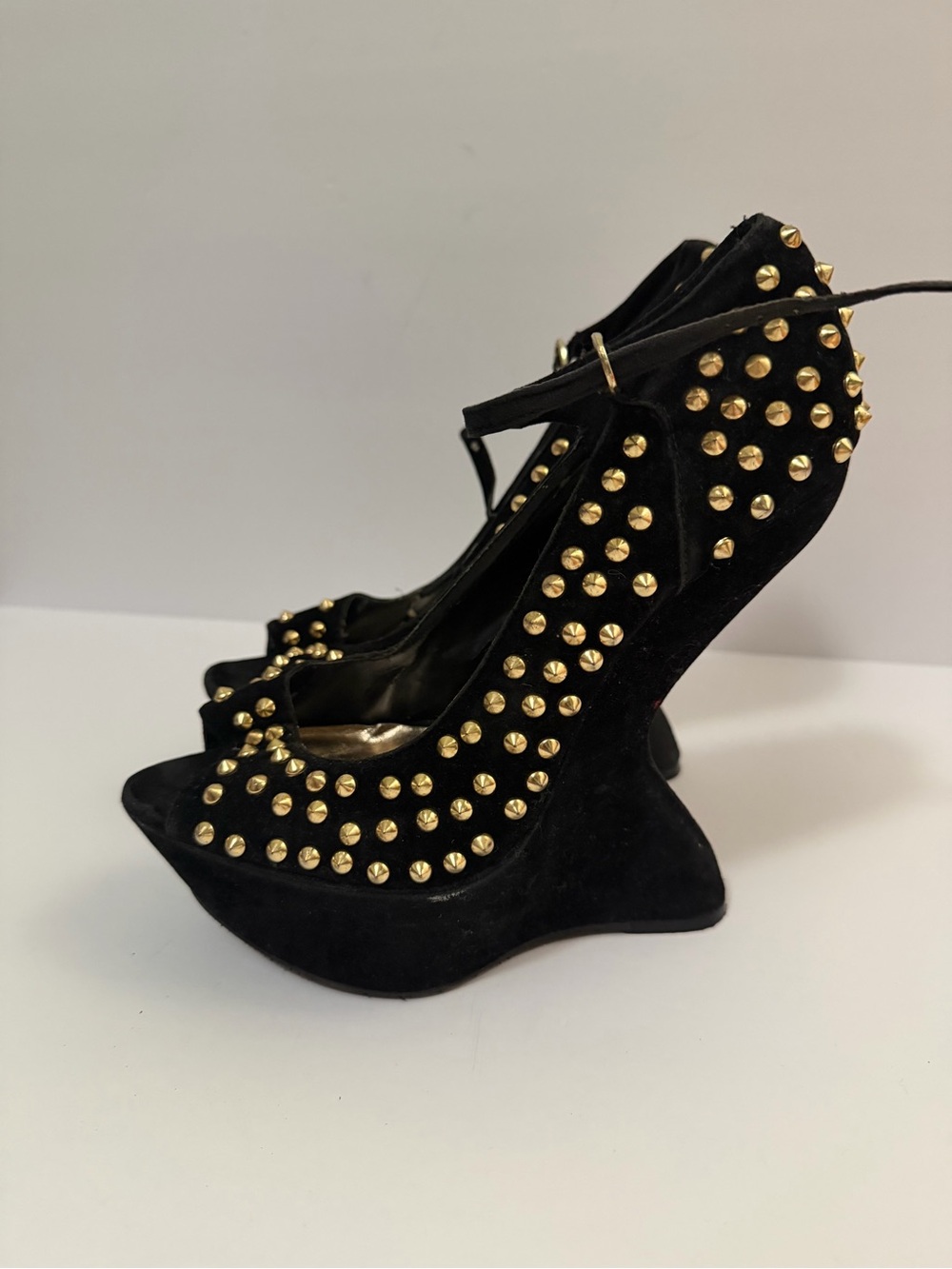 Steve Madden Women's Gammblee Black Multi Studded Heels Shoes